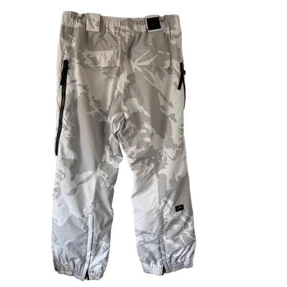 Dope Antek  Snow Snowboarding Pants Sz M Gray Camo Adjustable Insulated - Picture 2 of 8
